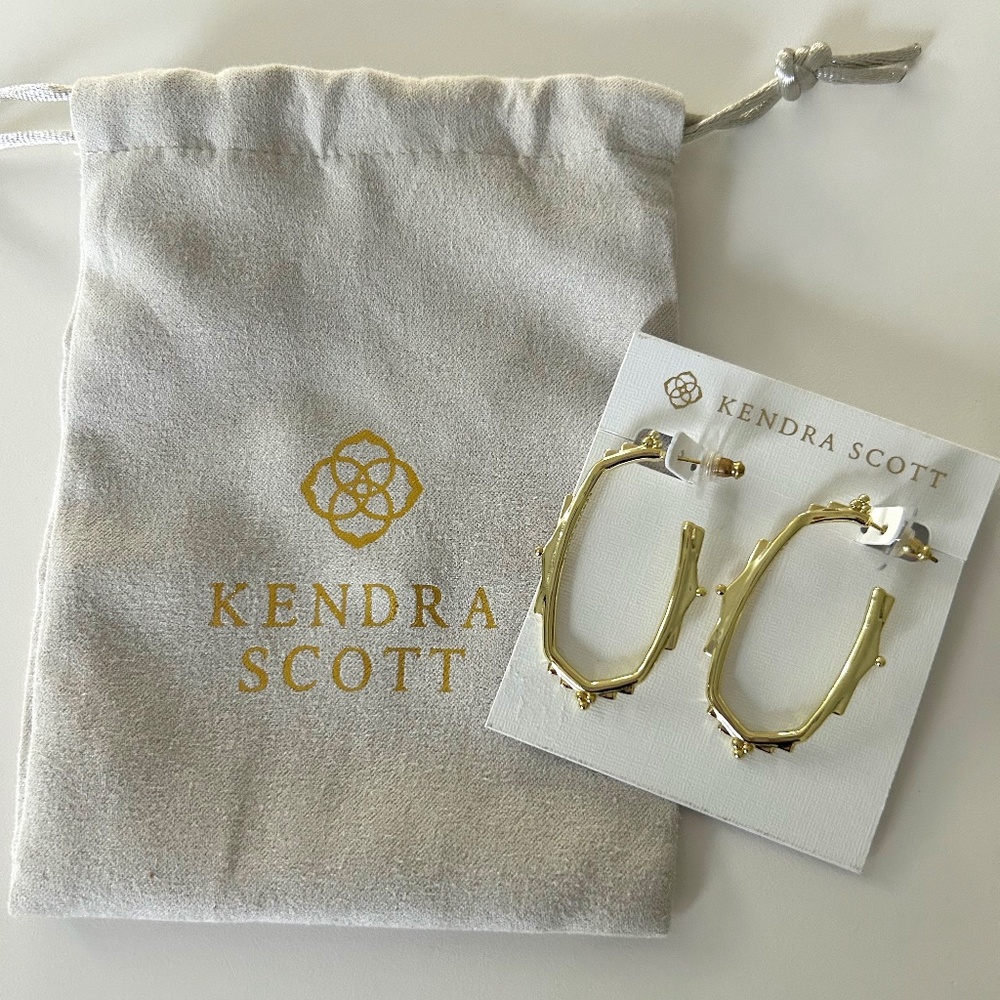 NWOT Kendra Scott Baroque Ella Gold Elongated Hoop Earrings with Dust Bag